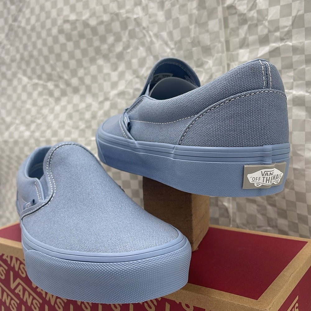 Vans Women’s Canvas Upper Classic Slip-On
Pastel Mono Dusty Blue
VN000CT5DSB - Picture 10 of 16